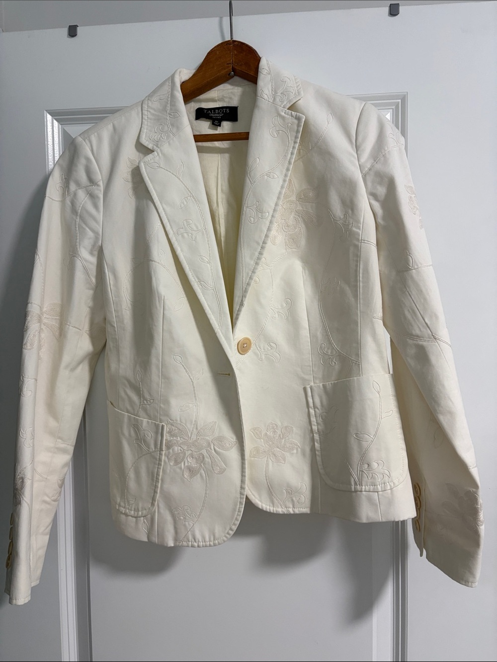 Talbots Ivory Embroidered Single-Button Blazer